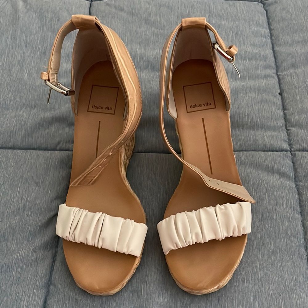 NWOT DOLCE VITA Neko Ruched Espadrille Leather Wedge